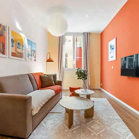 Renting - Collet - Cocoon Design Old Massena Saleya Apartment
